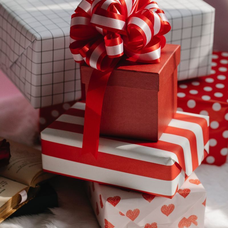 Thoughtful Valentine’s Day gifts your husband would love to receive